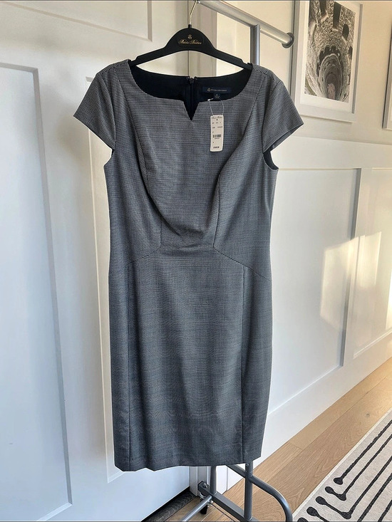 Brooks Brothers Dresses & Skirts - Brooks Brothers Houndstooth Midi Dress in Black & White